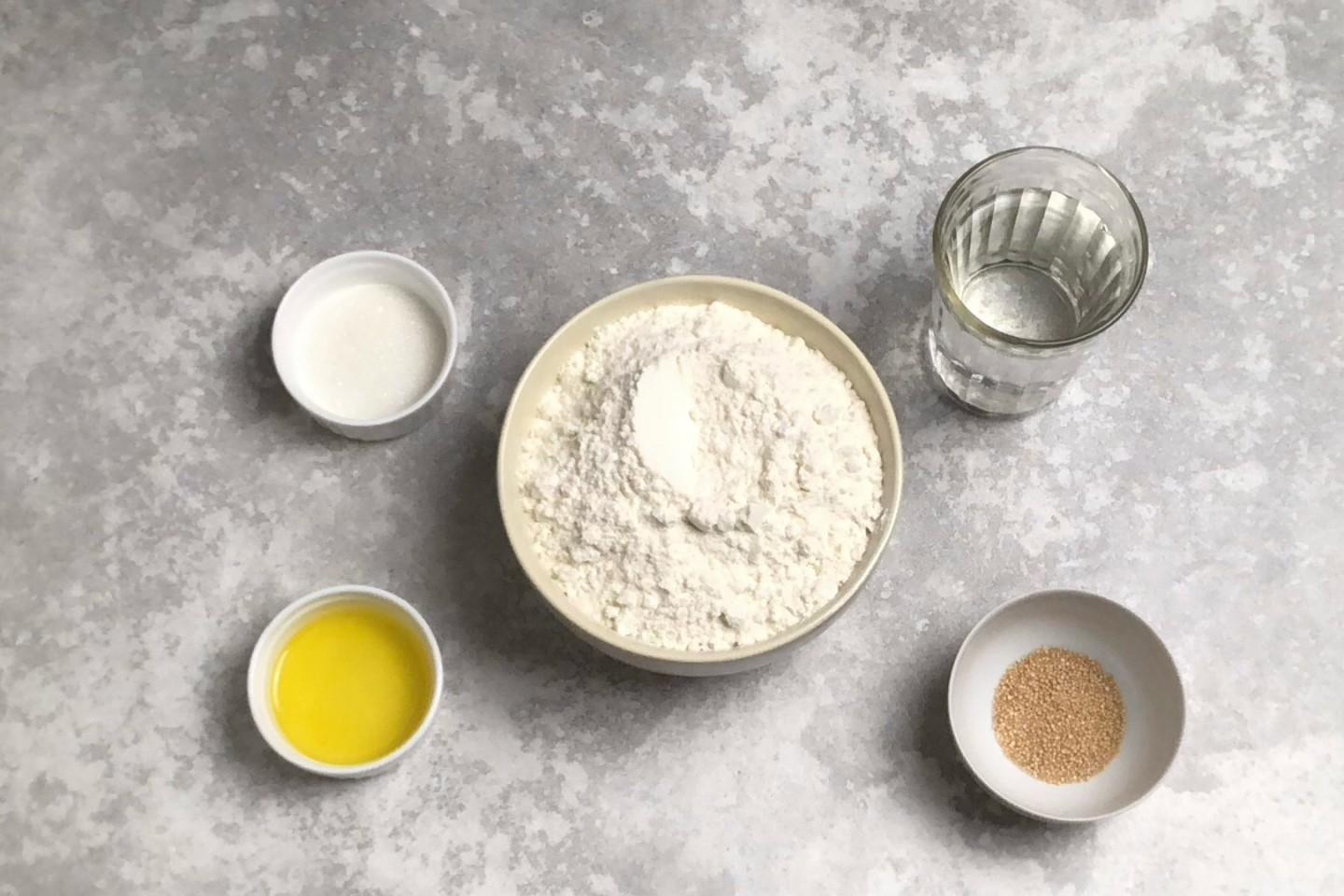 Шаг 1 приготовления Пицца с фаршем в духовке