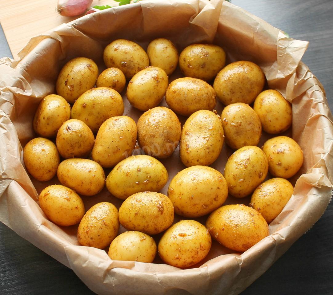 Шаг 9 приготовления Мелкая молодая картошка в духовке в кожуре целиком