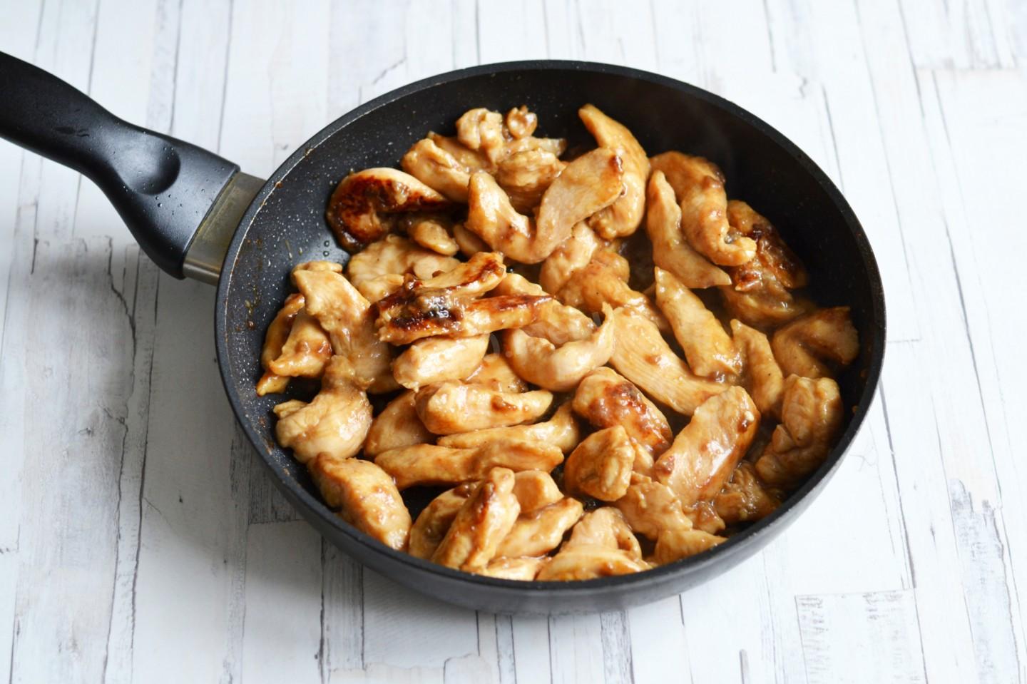 Шаг 10 приготовления Курица по-тайски