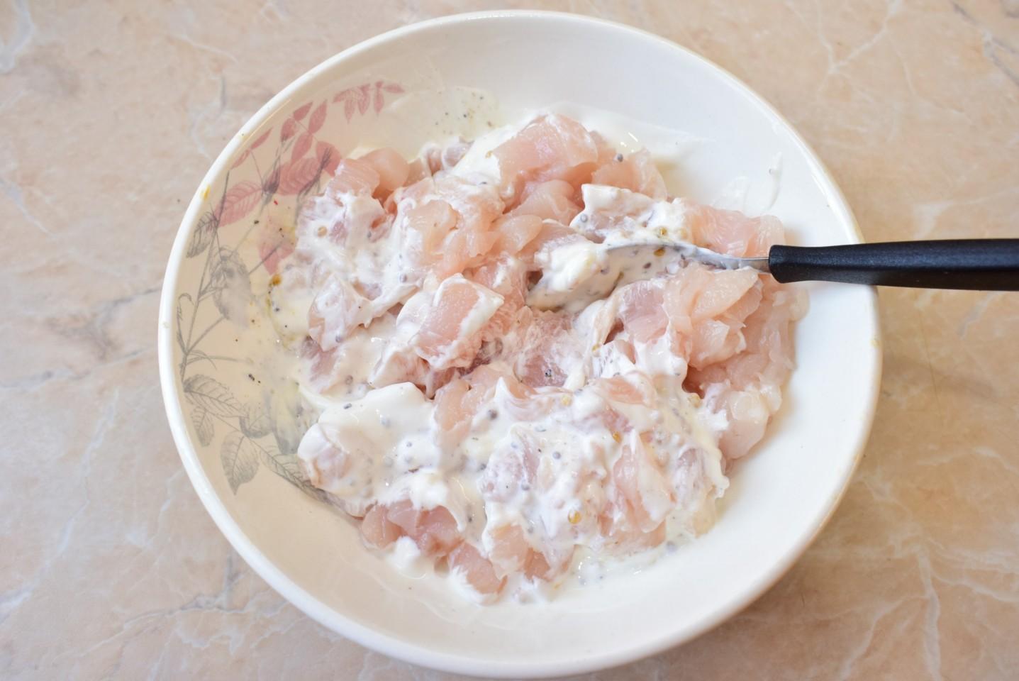Шаг 3 приготовления Запеканка из кабачков с курицей в духовке с сыром