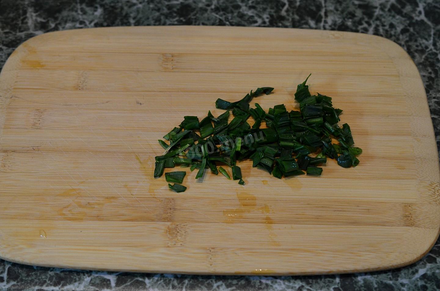Шаг 4 приготовления Рис с луком и яйцом