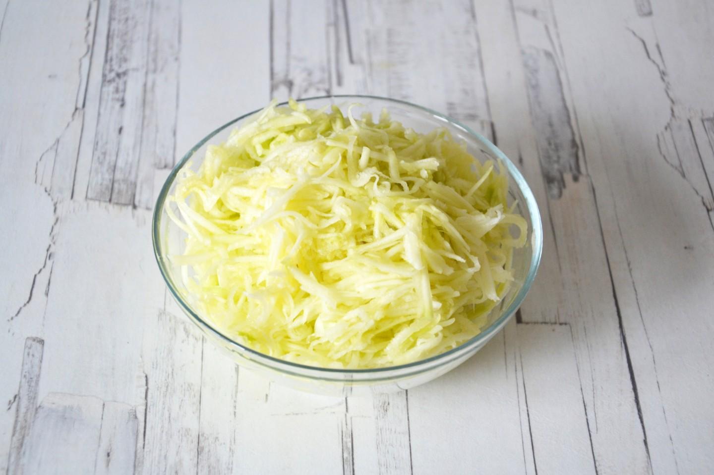 Шаг 3 приготовления Запеканка из кабачков и картофеля