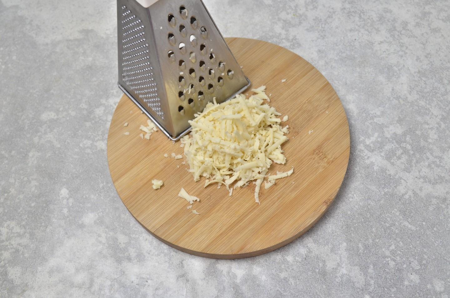 Шаг 4 приготовления Куриные грудки в сливках на сковороде