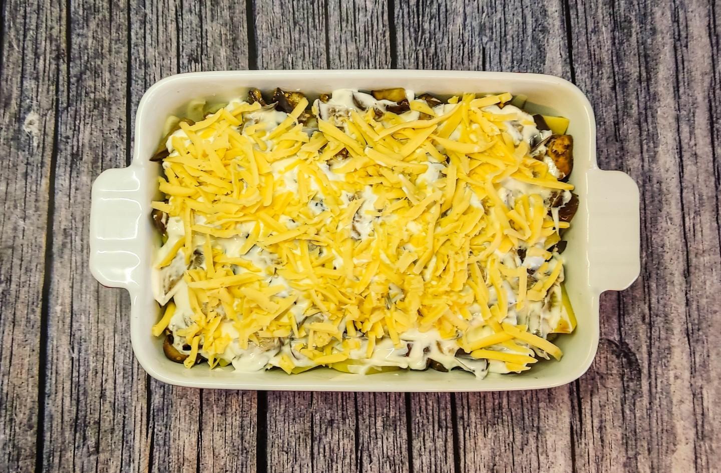 Шаг 11 приготовления Мясо с баклажанами и картошкой в духовке