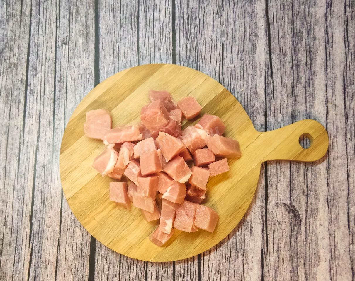 Шаг 2 приготовления Мясо с баклажанами и картошкой в духовке
