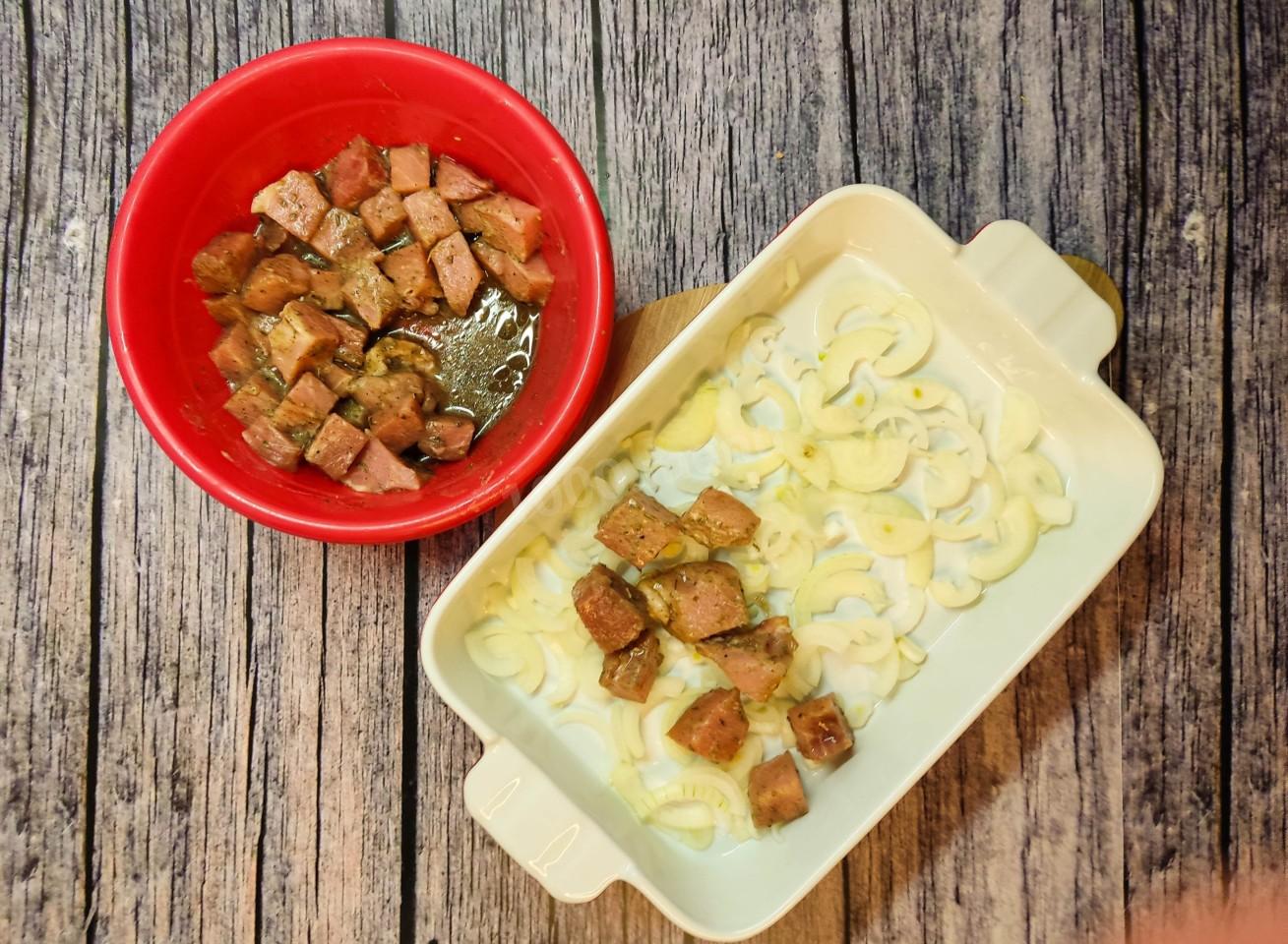 Шаг 7 приготовления Мясо с баклажанами и картошкой в духовке