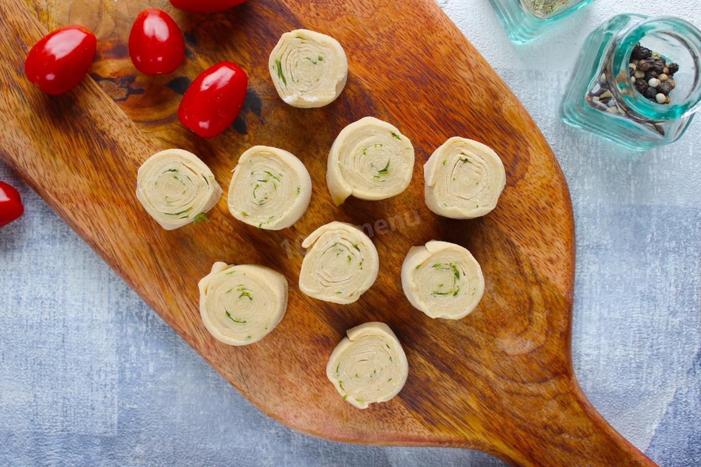 Шаг 14 приготовления Штрули с курицей и картошкой