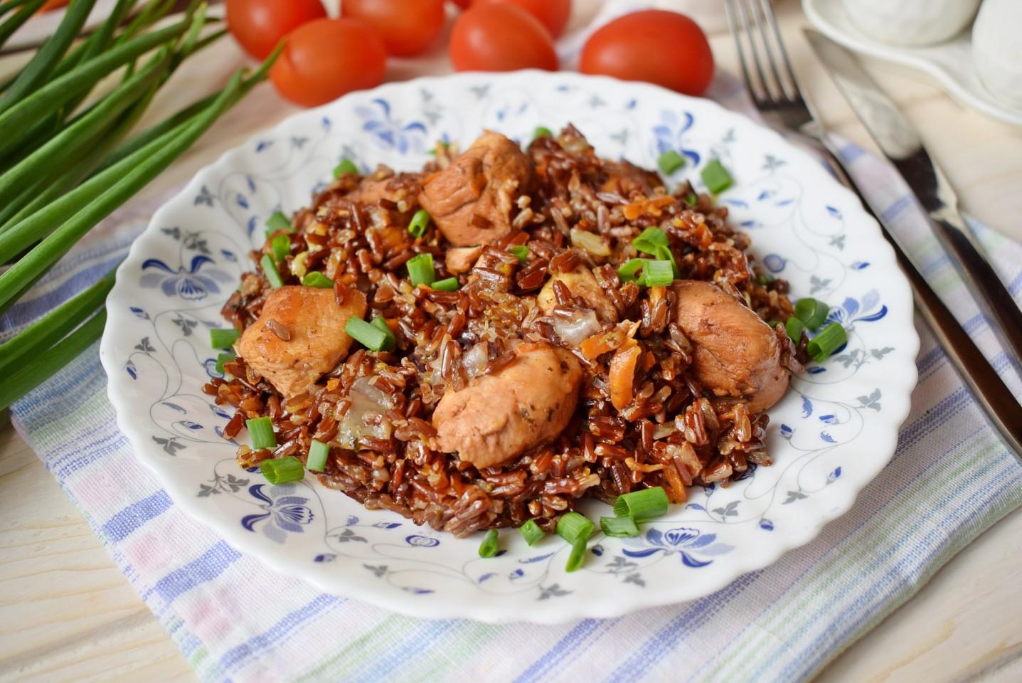 Обложка рецепта Плов из бурого риса с курицей