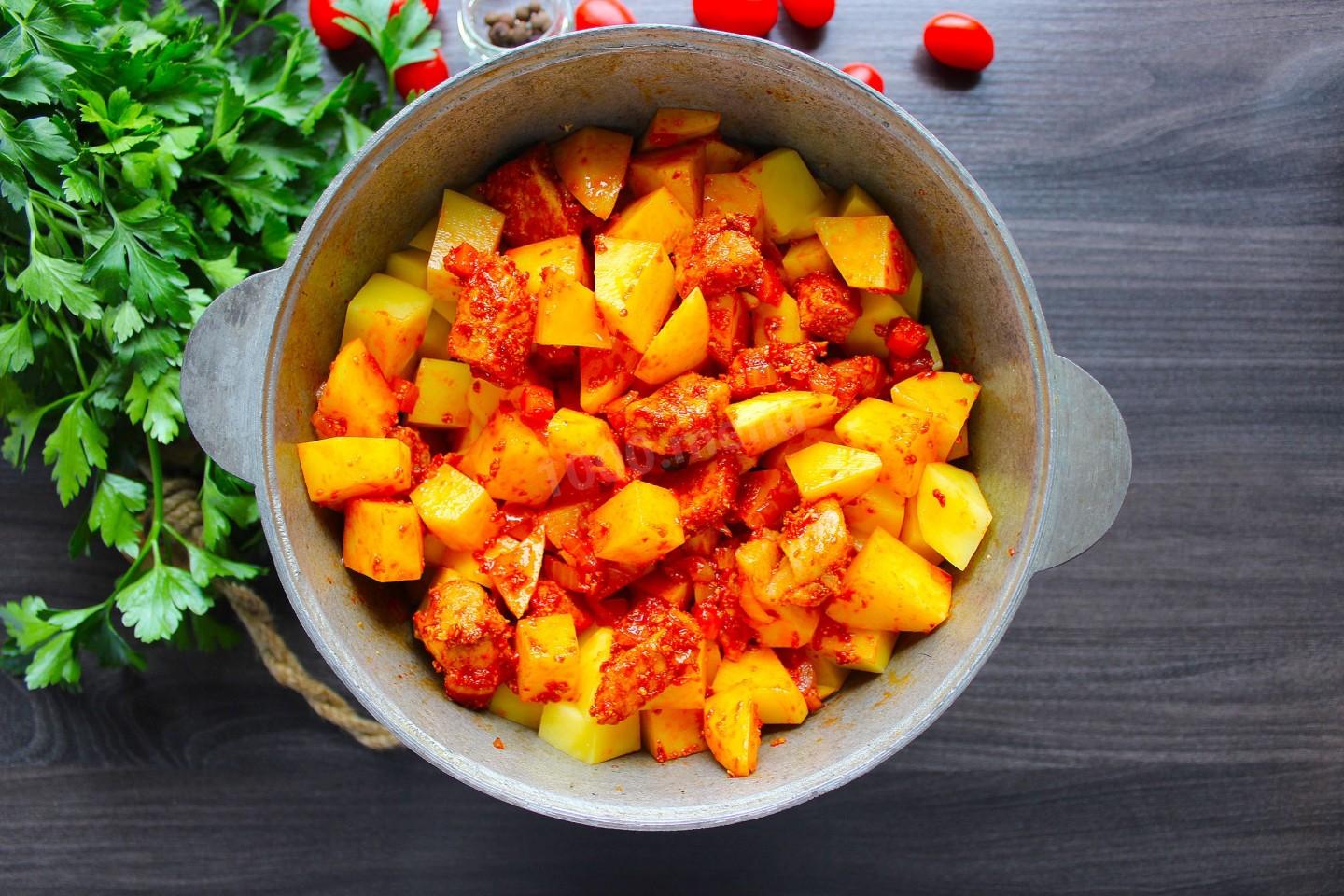 Шаг 10 приготовления Картошка с фасолью и мясом