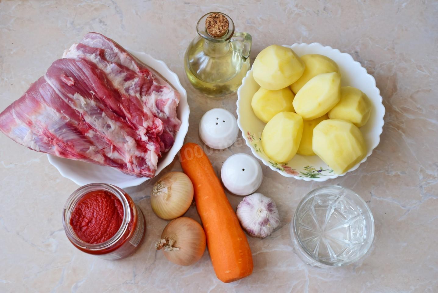 Шаг 1 приготовления Тушеная картошка с мясом в казане