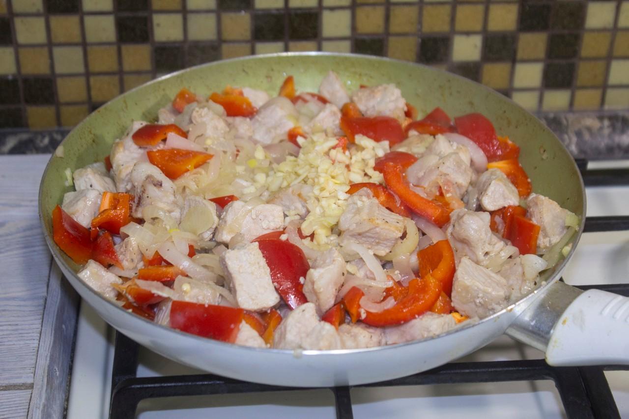 Шаг 10 приготовления Мясо в тыкве в духовке