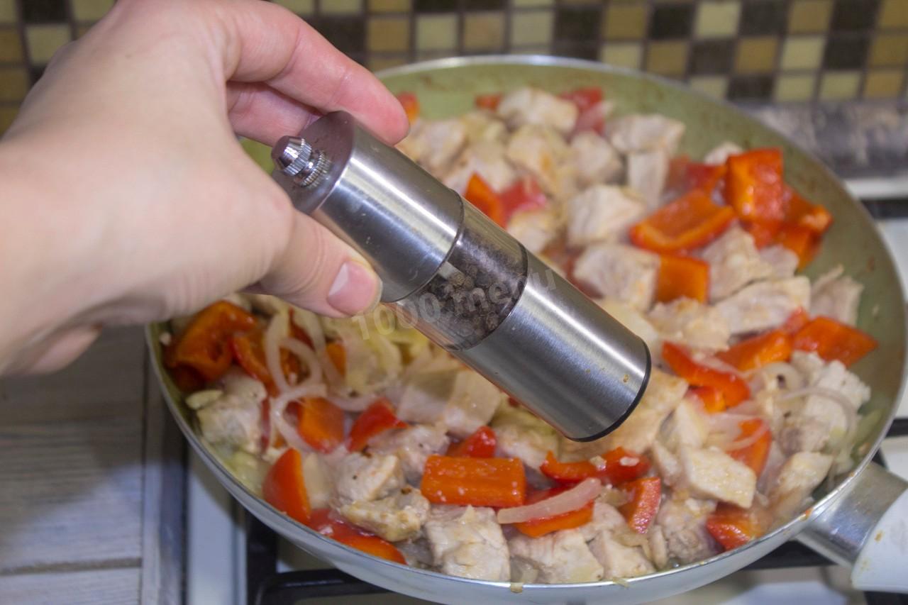 Шаг 12 приготовления Мясо в тыкве в духовке