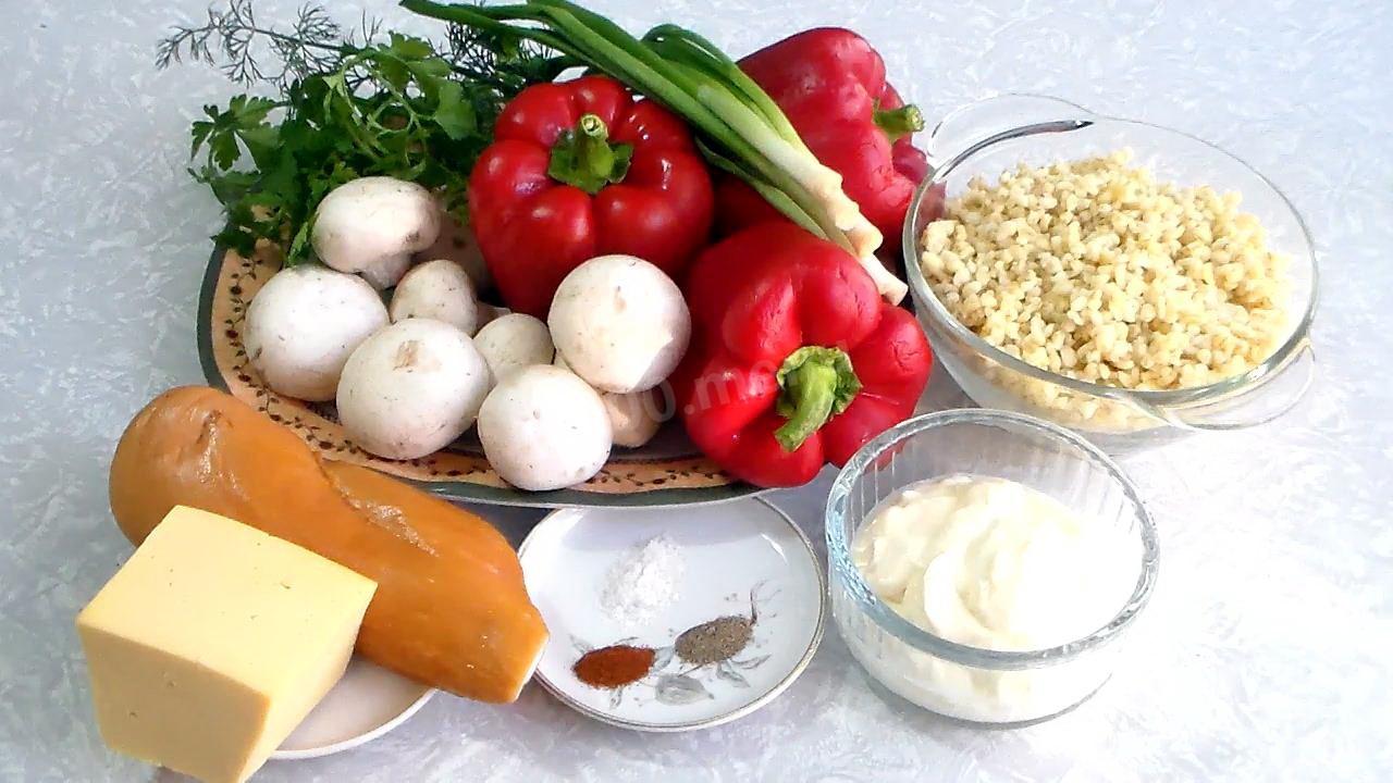 Шаг 1 приготовления Фаршированные перцы в духовке половинками с сыром