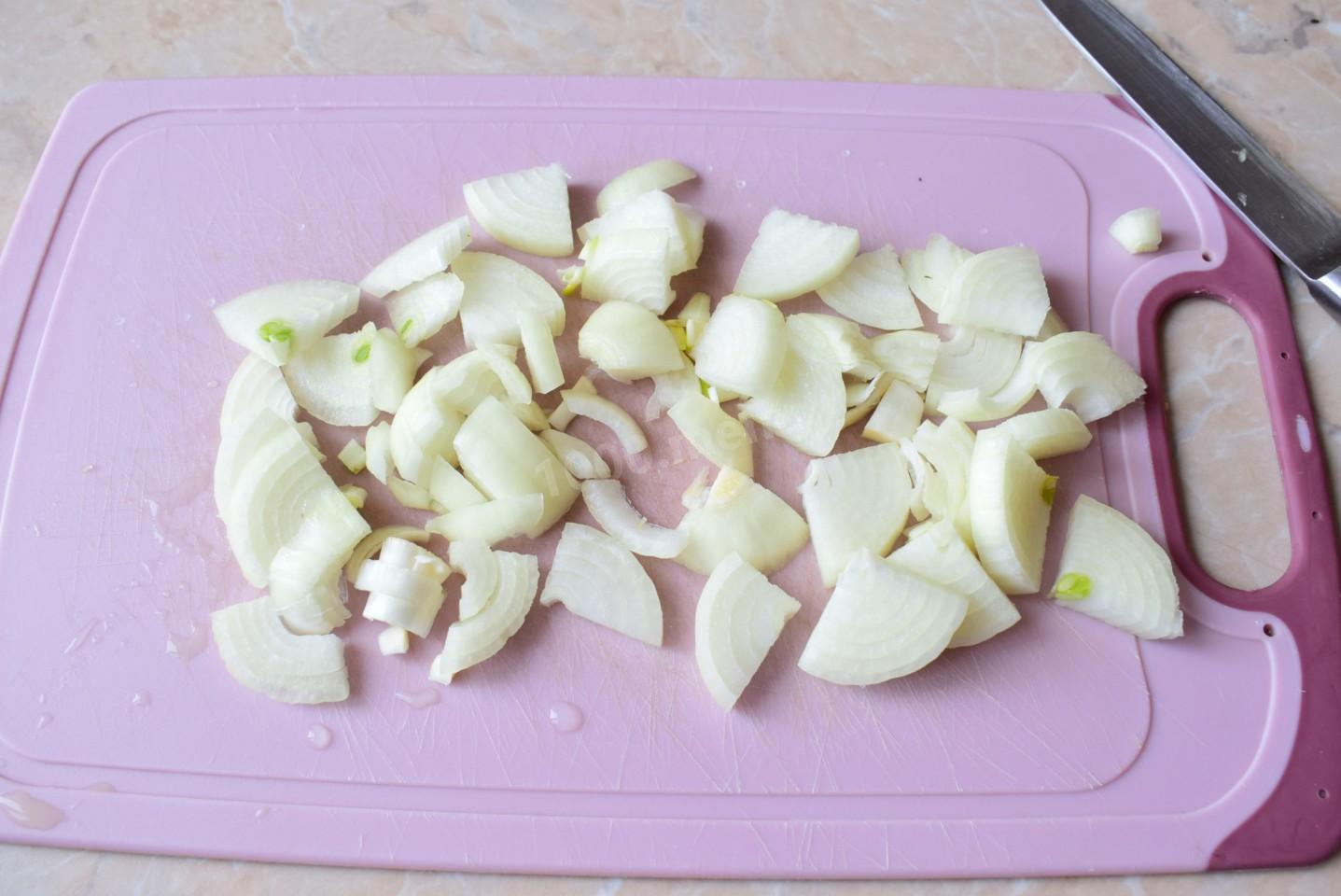 Шаг 3 приготовления Курица в сливочном соусе с сыром на сковороде