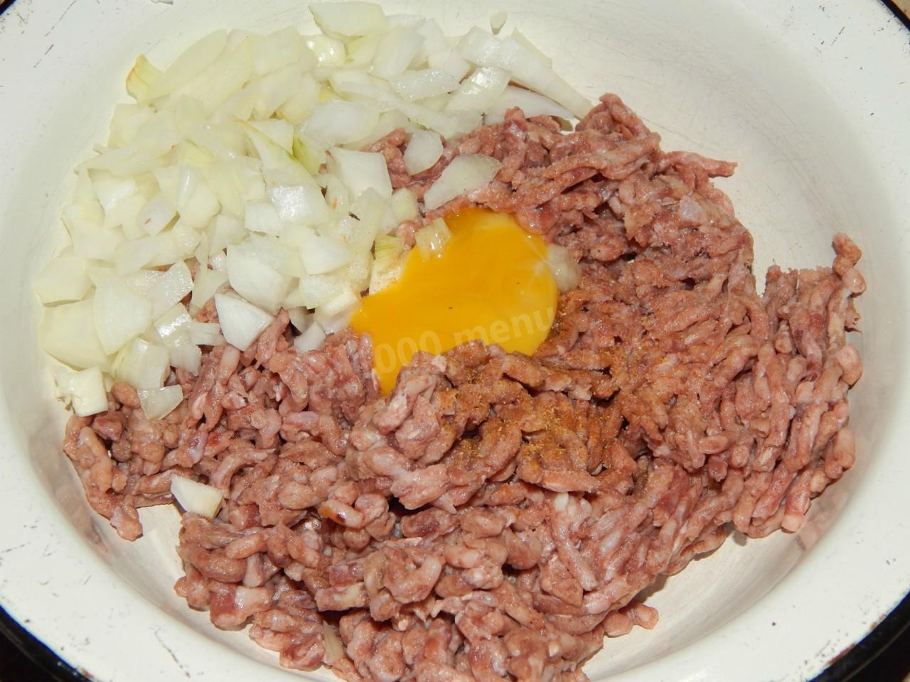 Шаг 3 приготовления Мясные зразы с сыром