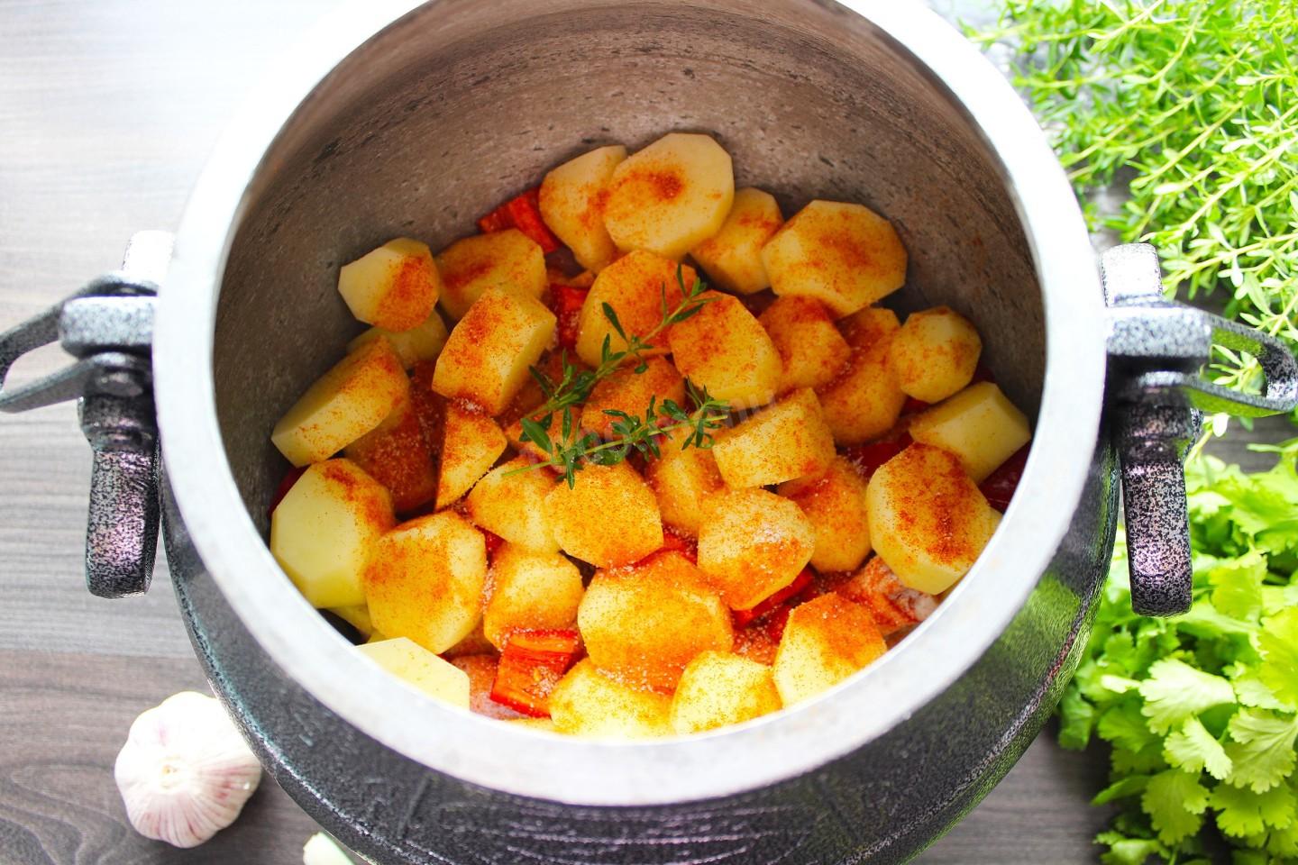 Шаг 8 приготовления Курица в афганском казане