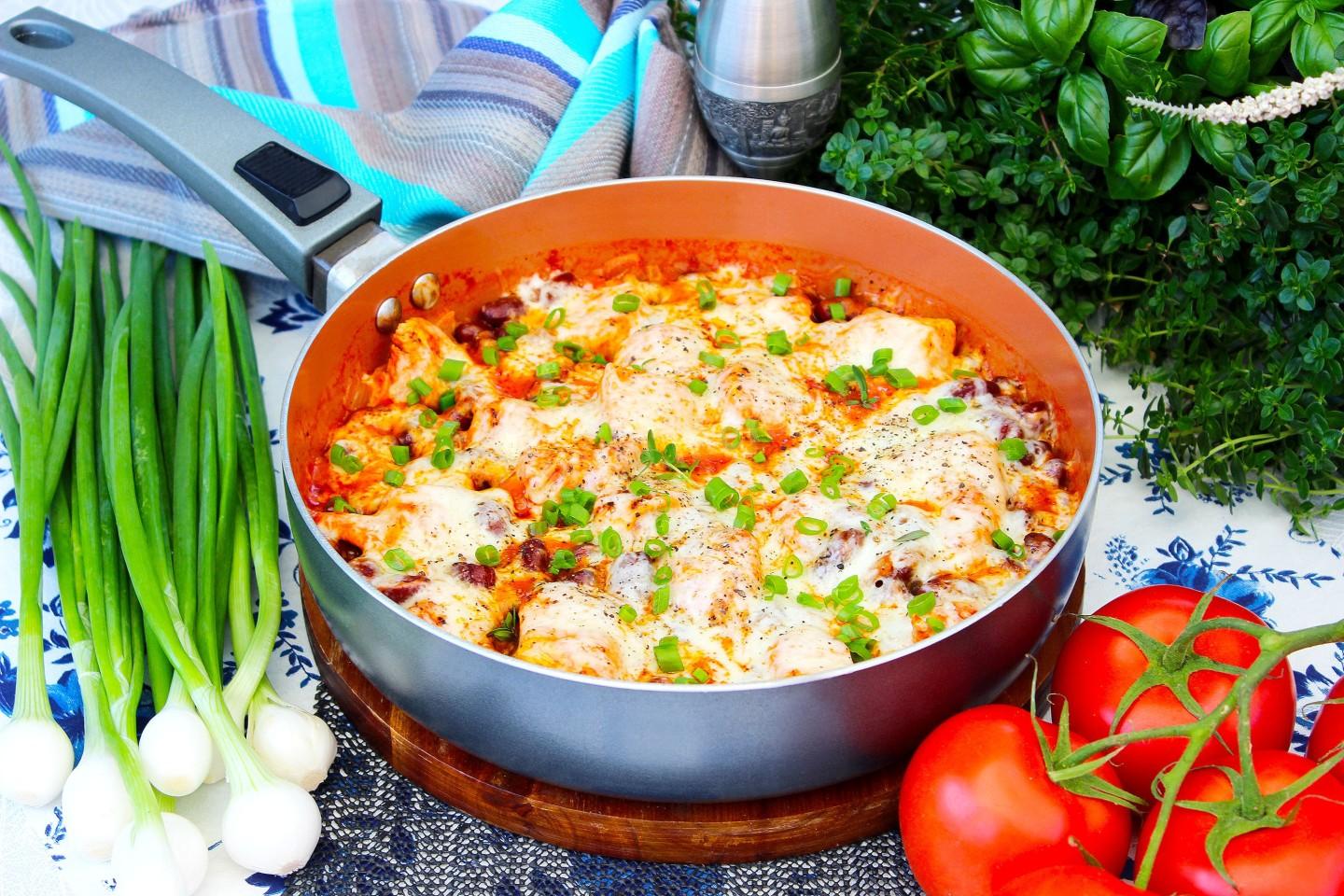 Обложка рецепта Курица с красной фасолью