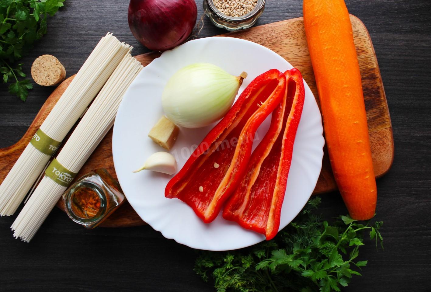 Шаг 2 приготовления Лапша удон с курицей соусом терияки и овощами