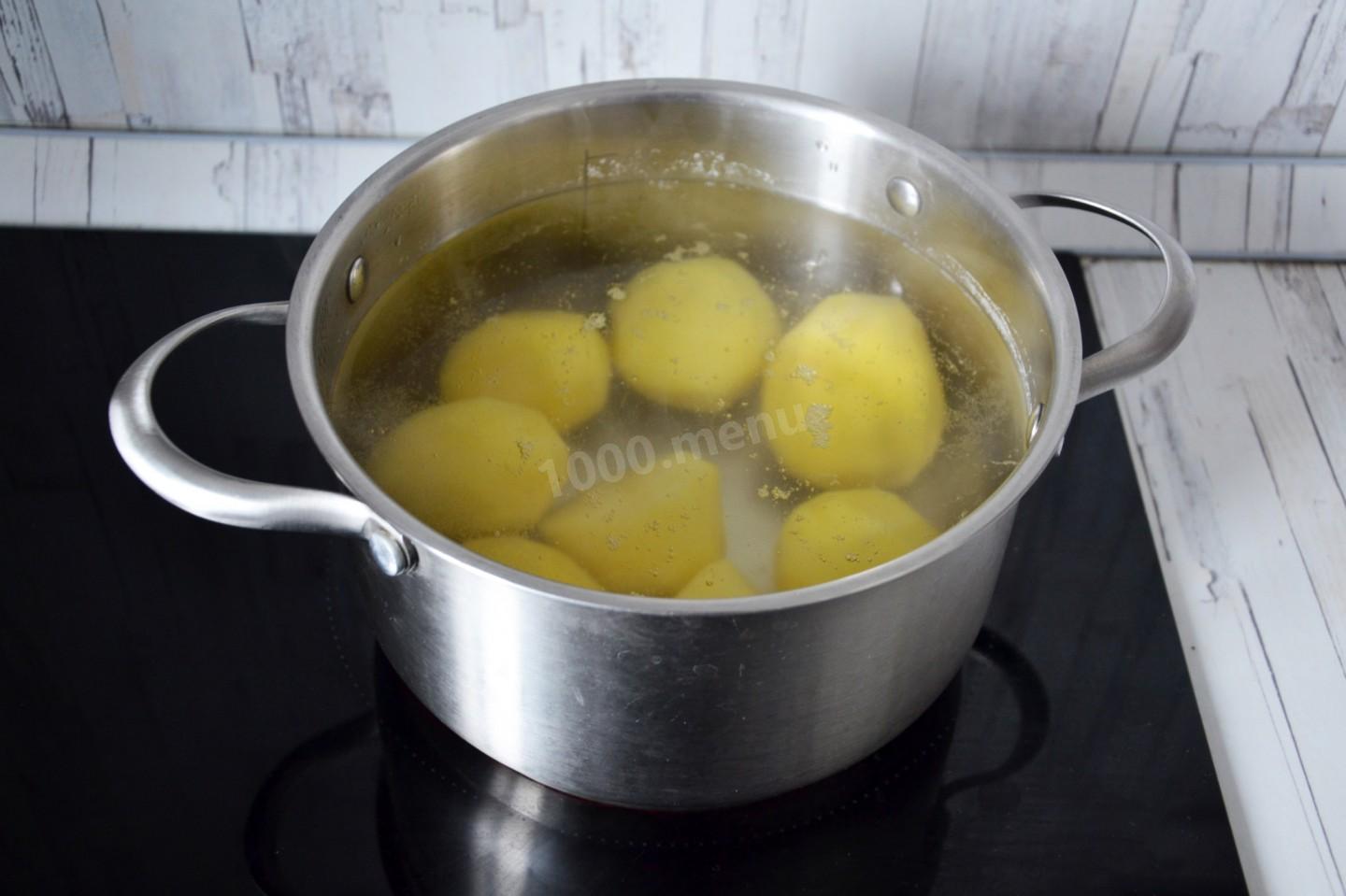 Шаг 3 приготовления Картофель в молоке в духовке