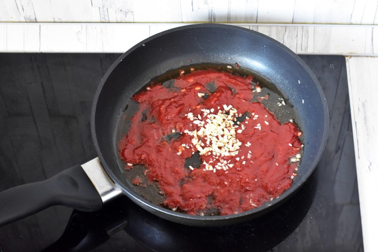Шаг 10 приготовления Перец с фаршем и сыром в духовке