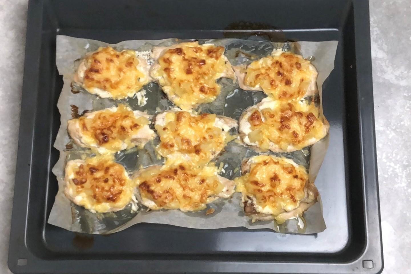 Шаг 9 приготовления Куриное филе с ананасами в духовке