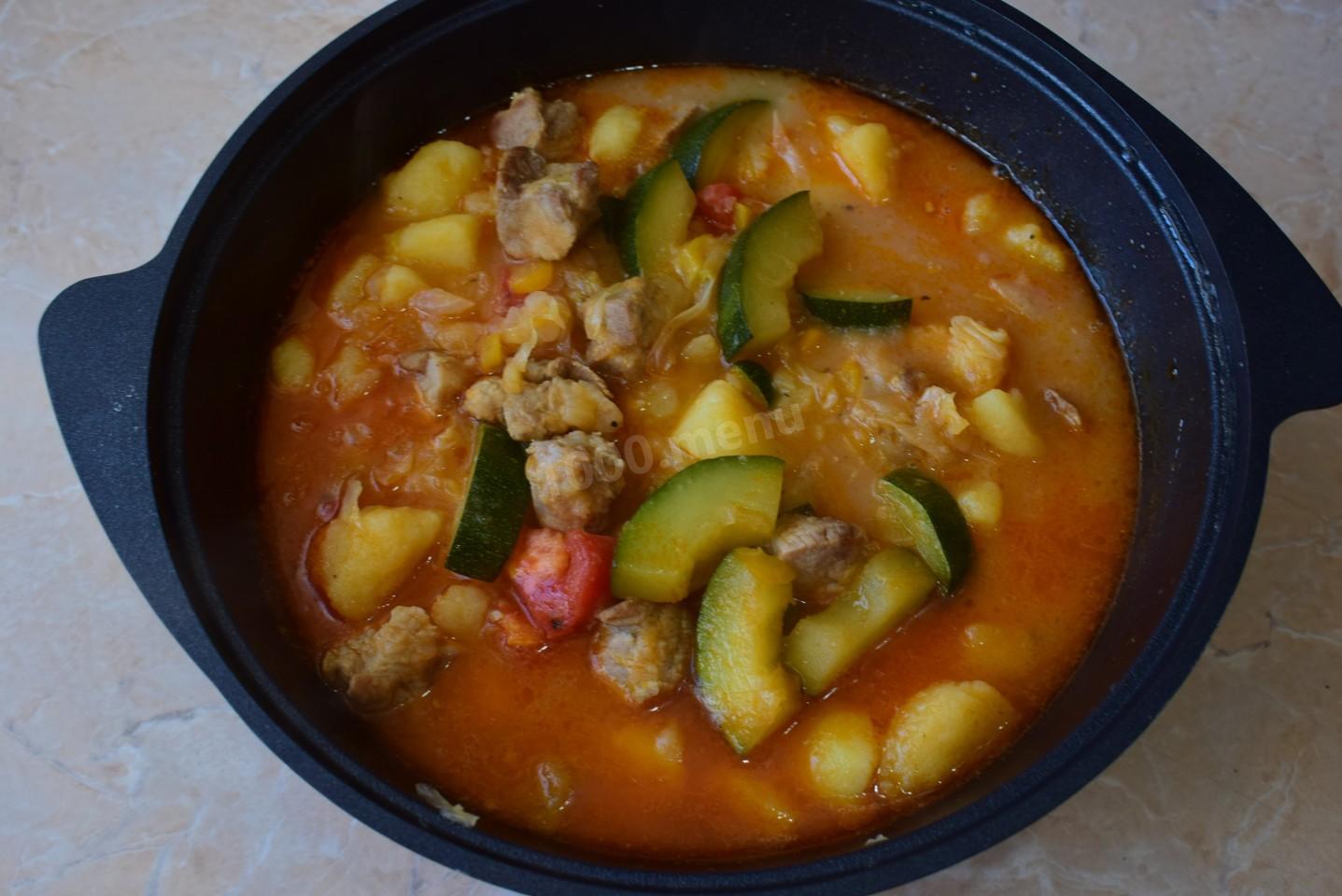 Шаг 9 приготовления Кабачки с картошкой капустой и мясом
