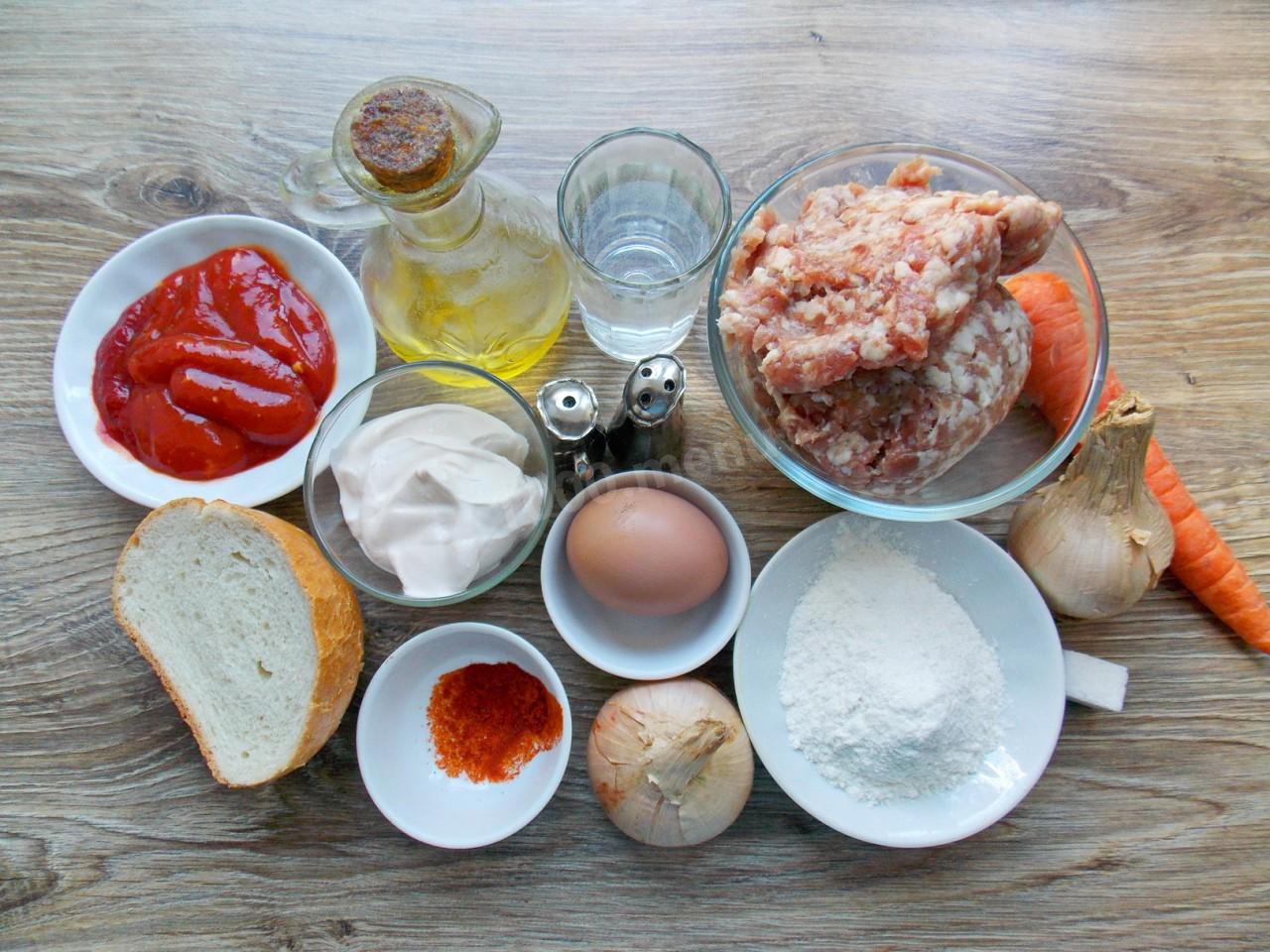 Шаг 1 приготовления Котлеты из фарша в духовке с подливкой