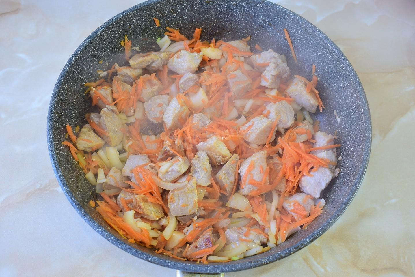 Шаг 5 приготовления Перловая каша с мясом