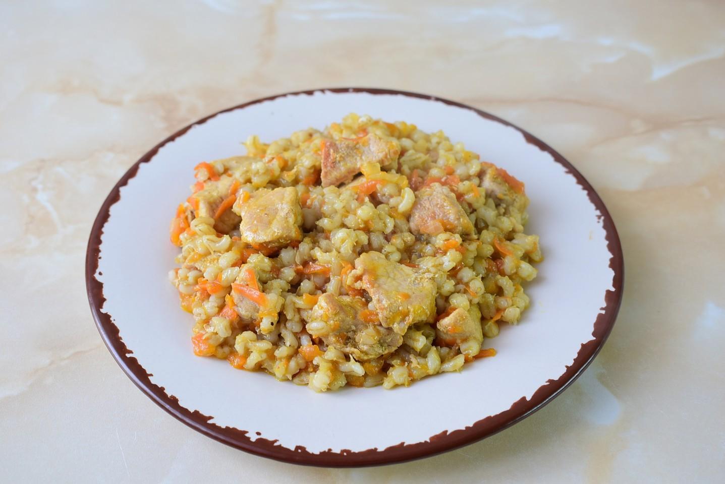 Шаг 8 приготовления Перловая каша с мясом