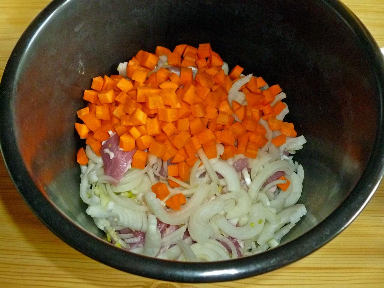 Шаг 5 приготовления Мясо тушеное в мультиварке скороварке