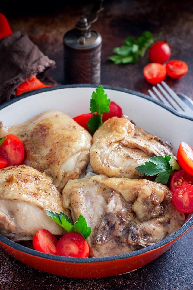 Шаг 8 приготовления Жареные куриные бедра на сковороде