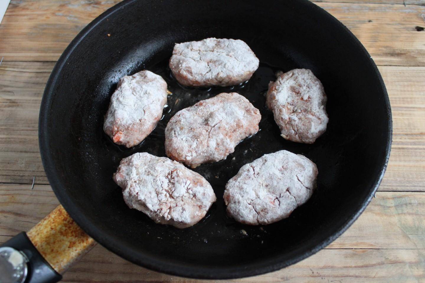 Шаг 9 приготовления Котлеты без мяса из гречки