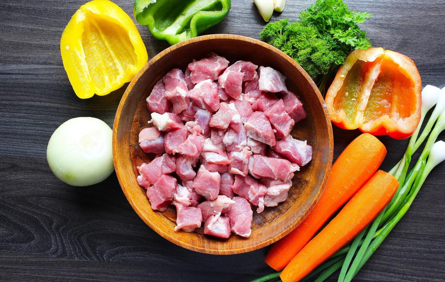 Шаг 3 приготовления Мясо с перцем и баклажанами