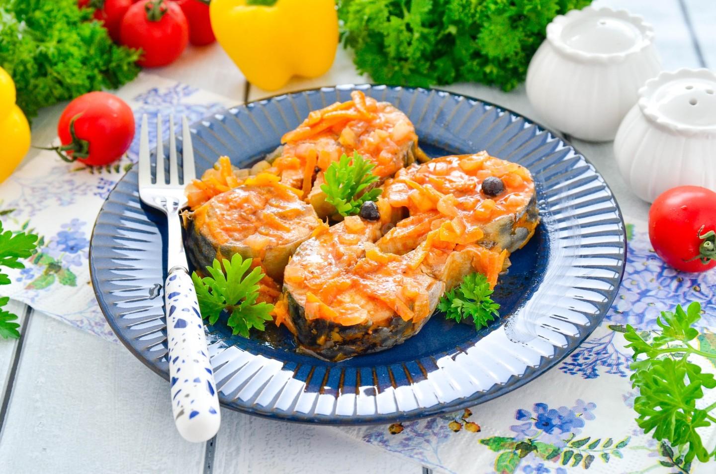 Шаг 9 приготовления Скумбрия в томатном соусе