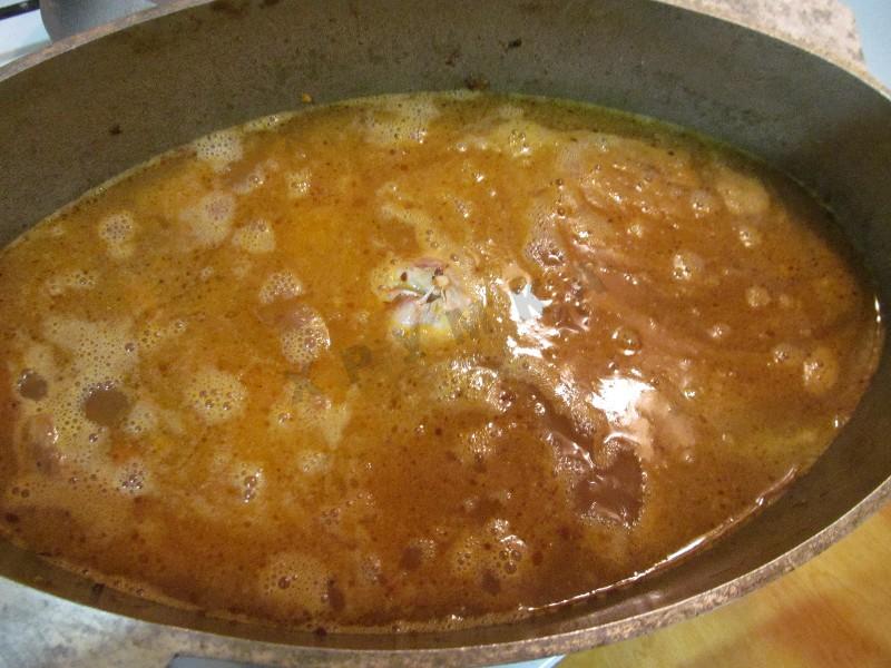 Шаг 13 приготовления Плов из утки в казане на плите
