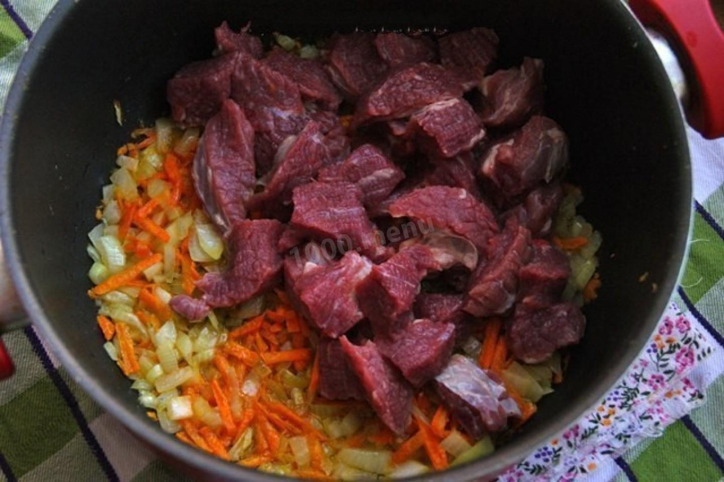 Шаг 1 приготовления Нудли с мясом и картошкой по украински
