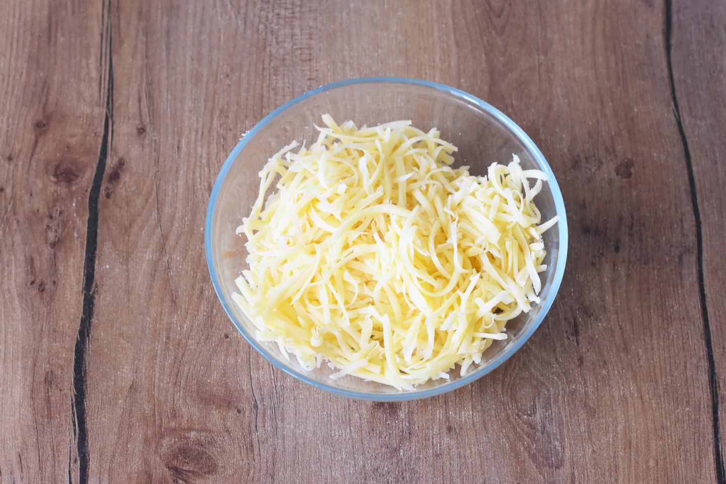 Шаг 5 приготовления Мясо по французски в духовке из фарша