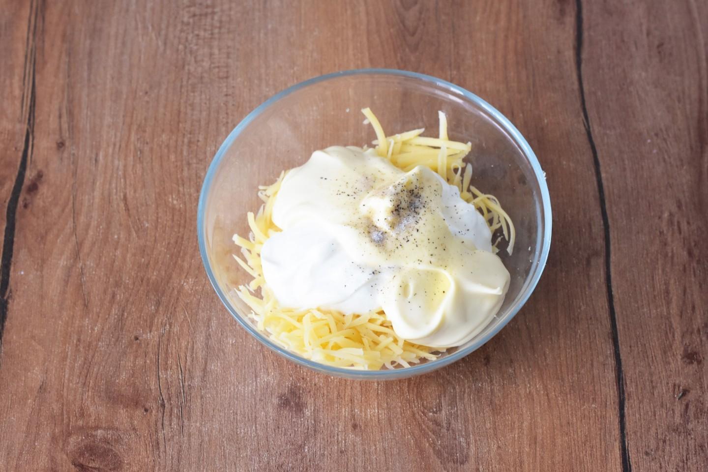 Шаг 6 приготовления Мясо по французски в духовке из фарша