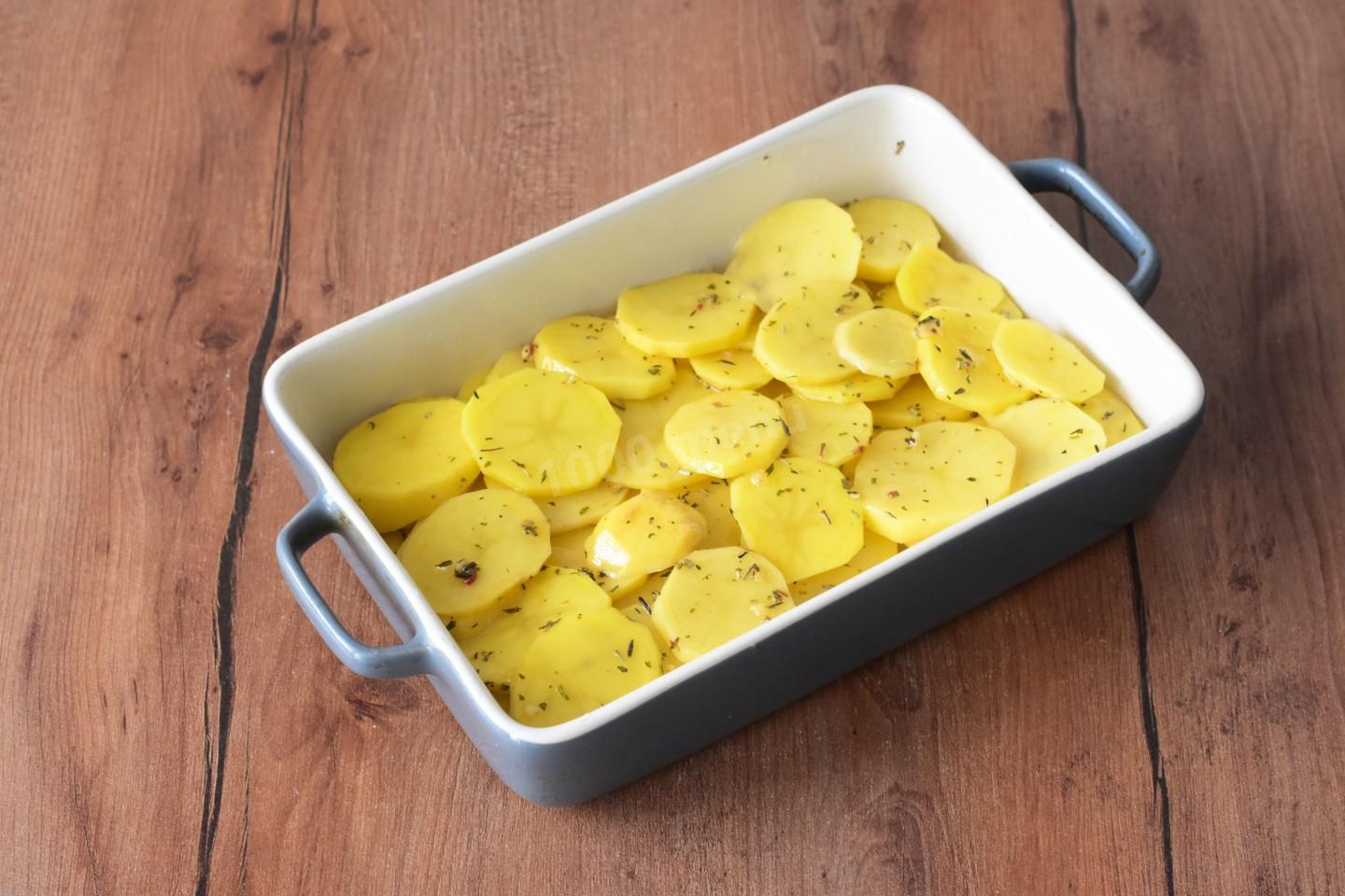 Шаг 8 приготовления Мясо по французски в духовке из фарша