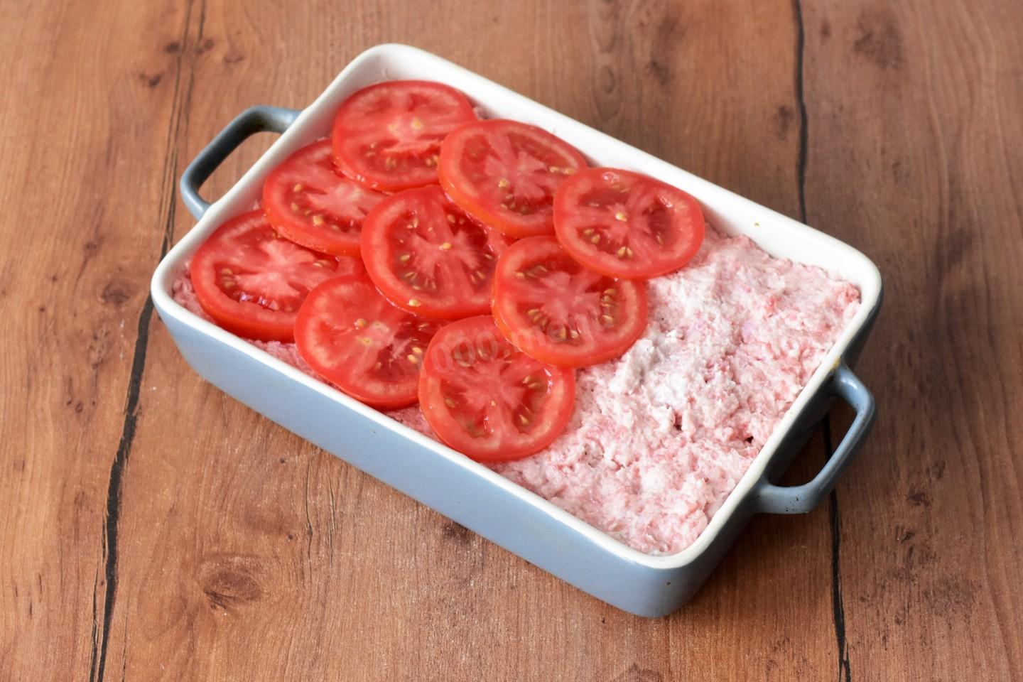 Шаг 9 приготовления Мясо по французски в духовке из фарша