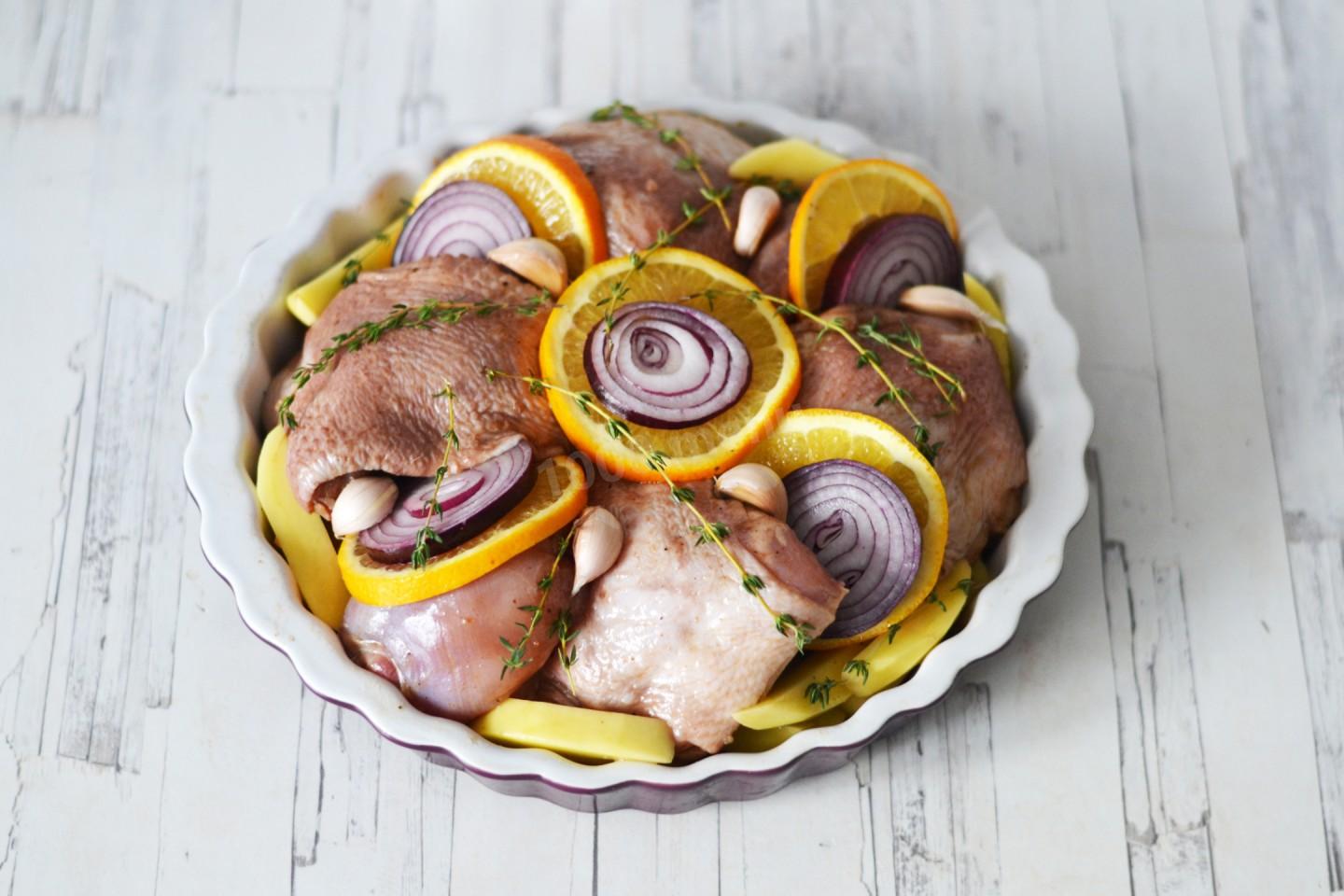 Шаг 12 приготовления Курица в красном вине в духовке