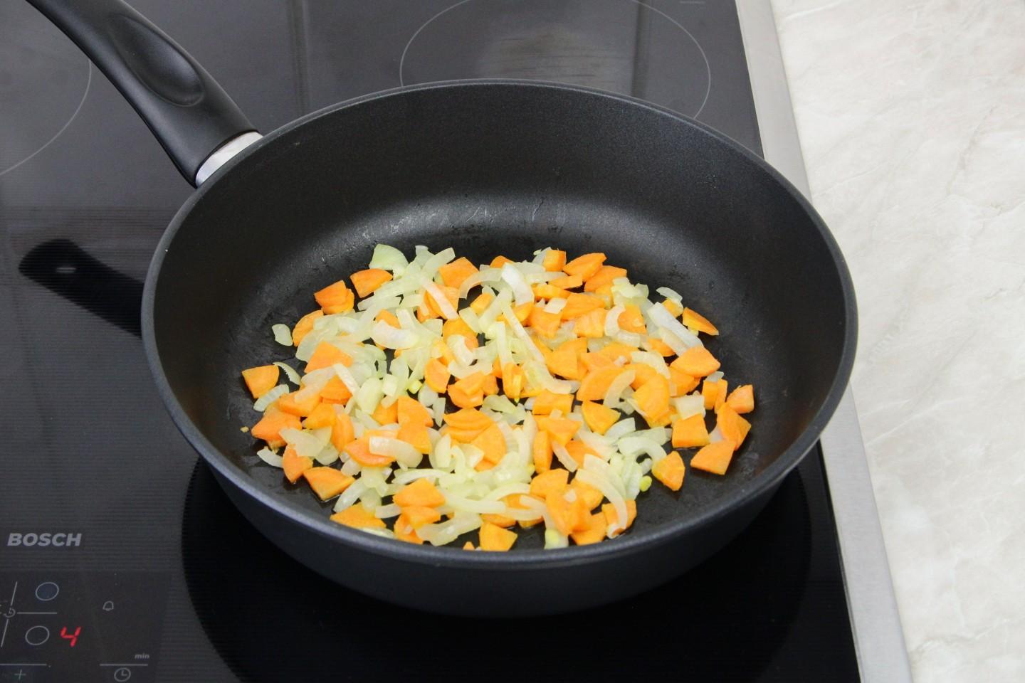 Шаг 8 приготовления Курица с грибами и помидорами