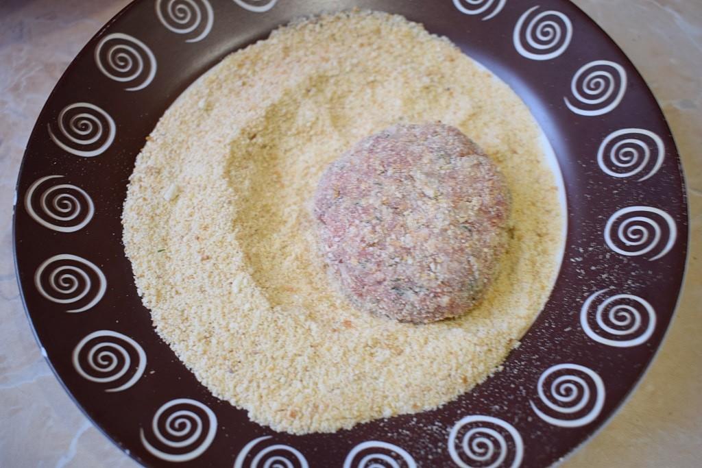 Шаг 6 приготовления Котлеты из фарша с манкой