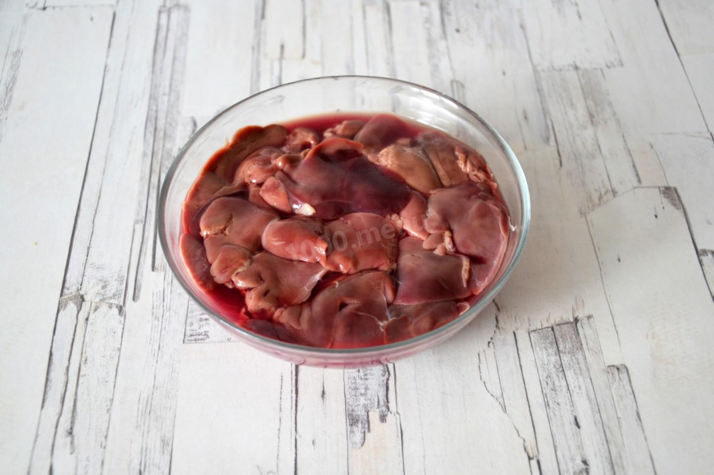 Шаг 2 приготовления Печень куриная с сыром в духовке