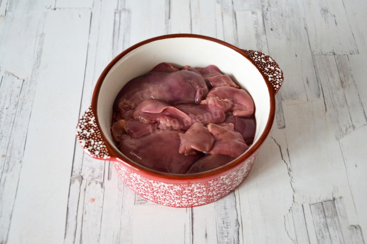 Шаг 7 приготовления Печень куриная с сыром в духовке