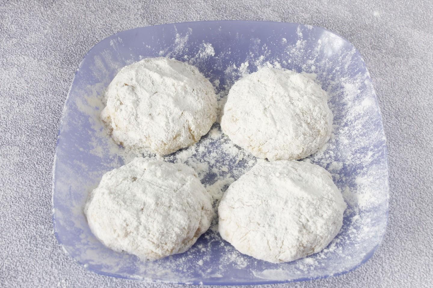 Шаг 5 приготовления Куриные биточки в духовке с подливкой