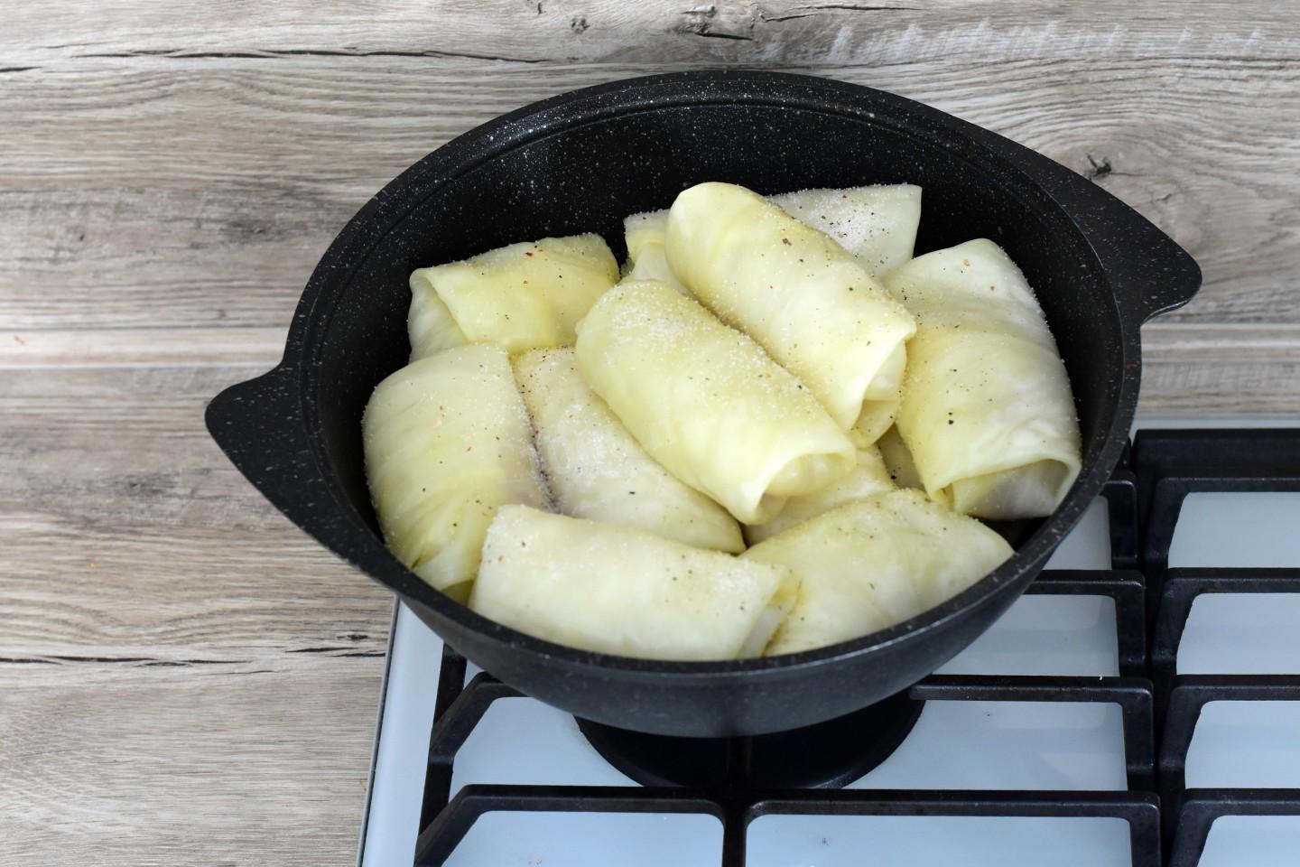 Шаг 13 приготовления Голубцы с томатной пастой