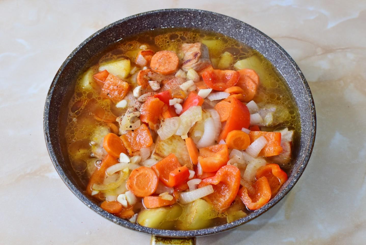 Шаг 8 приготовления Соус с мясом и картошкой