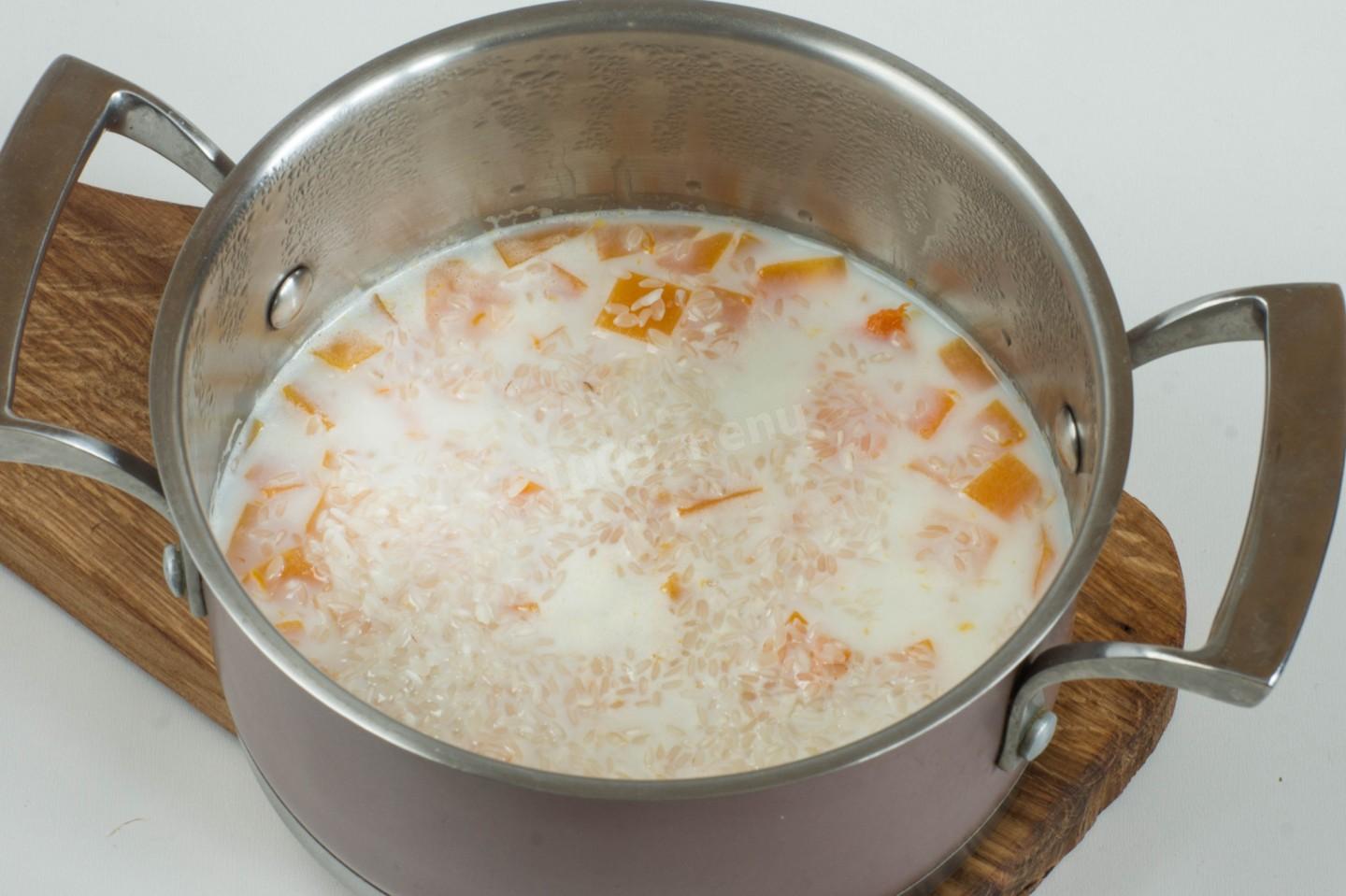 Шаг 5 приготовления Тыквенная каша с рисом на молоке
