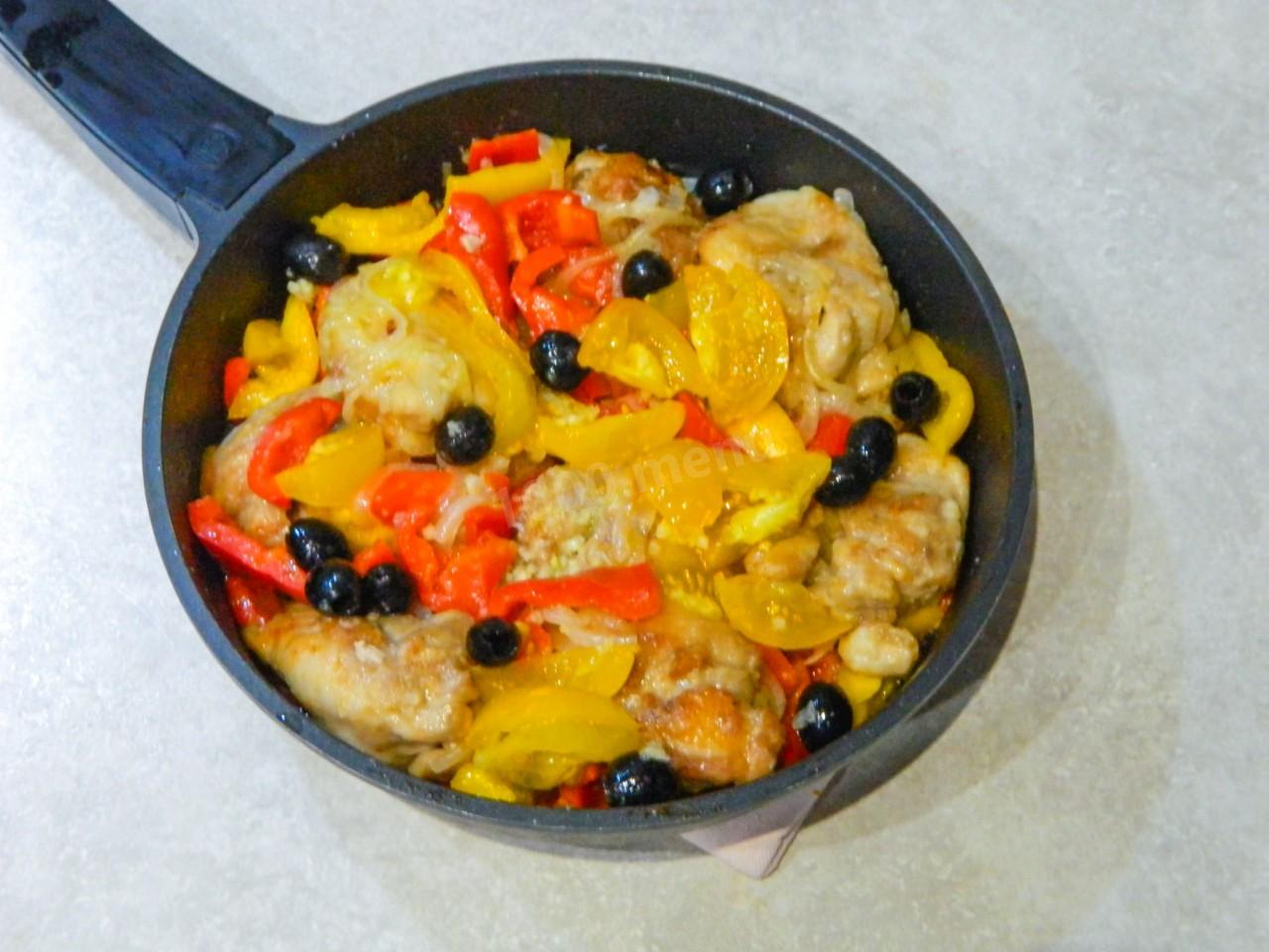 Шаг 14 приготовления Куриное филе в муке на сковороде